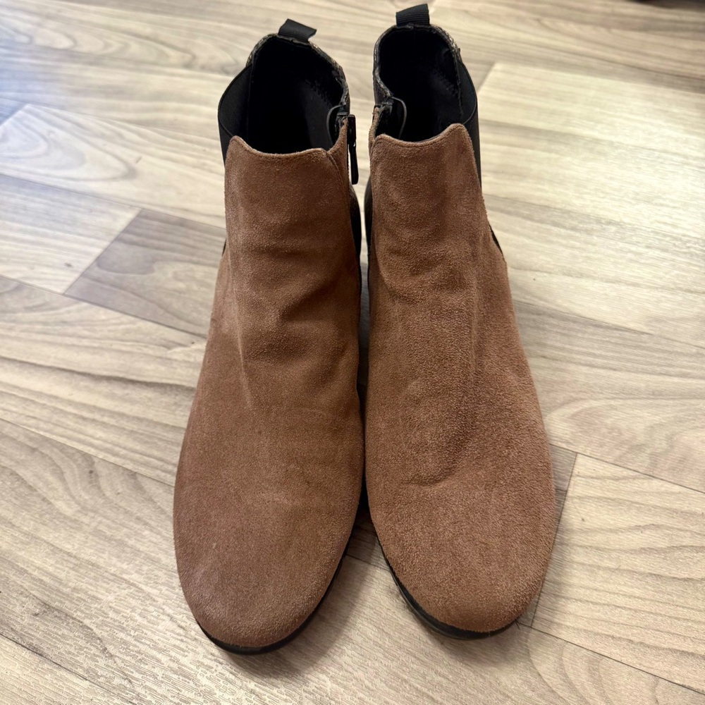 The Flexx Brown Suede Leather Ankle Boots Booties Size 10 Like New